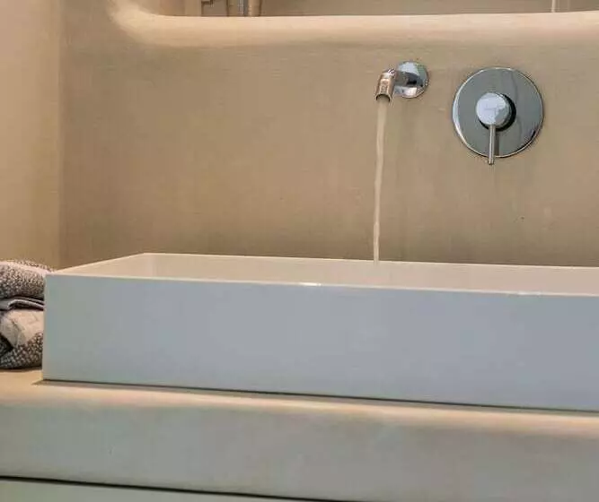 Hotelli Samaria By The Sea