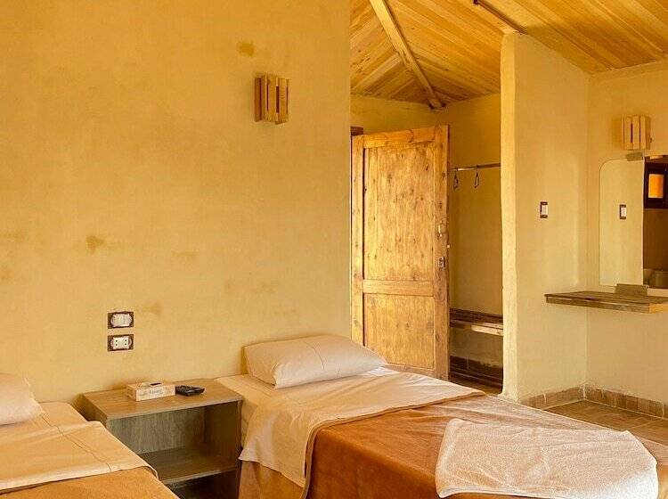 هتل Taghaghien Island Resort