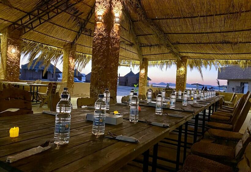 هتل Taghaghien Island Resort