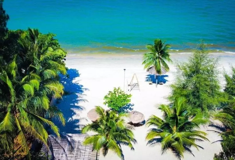 Hotelli The Pp. Beach Resort Thasala