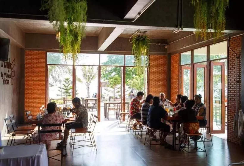 Hotelli The Pp. Beach Resort Thasala