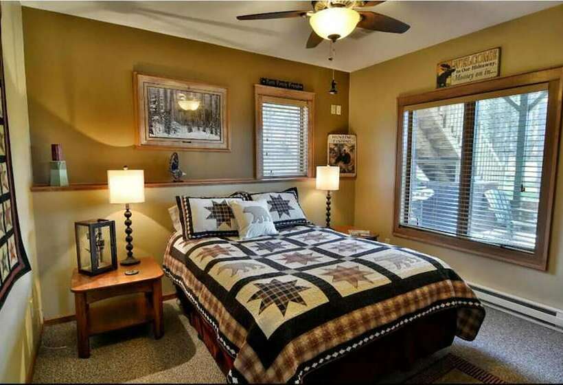 Lazy Dog Lodge On Minong Flowage