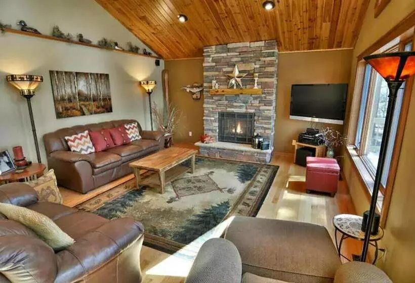 Lazy Dog Lodge On Minong Flowage