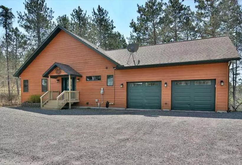 Lazy Dog Lodge On Minong Flowage