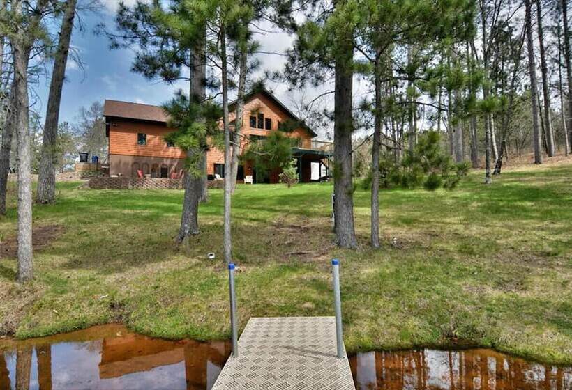 Lazy Dog Lodge On Minong Flowage