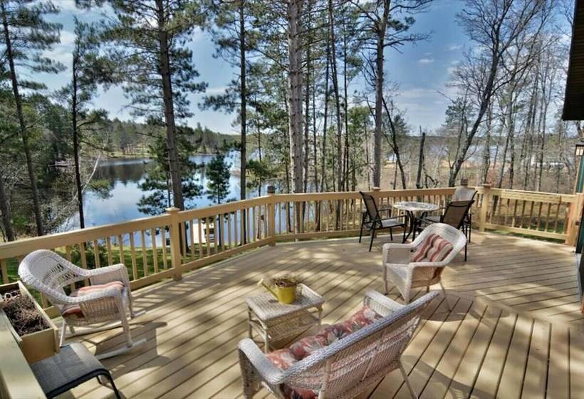 Lazy Dog Lodge On Minong Flowage