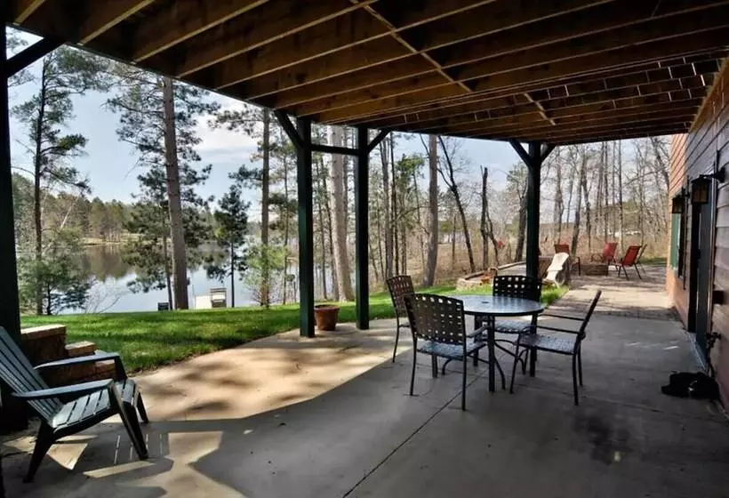 Lazy Dog Lodge On Minong Flowage