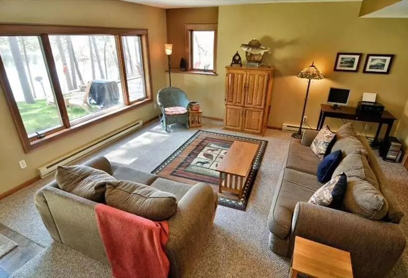 Lazy Dog Lodge On Minong Flowage