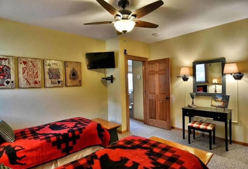 Lazy Dog Lodge On Minong Flowage