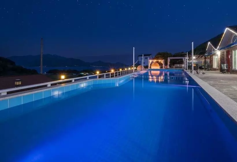 Namhae Hanuri Pension