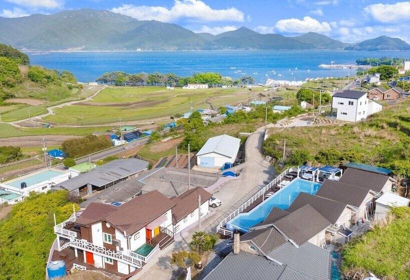 Namhae Hanuri Pension
