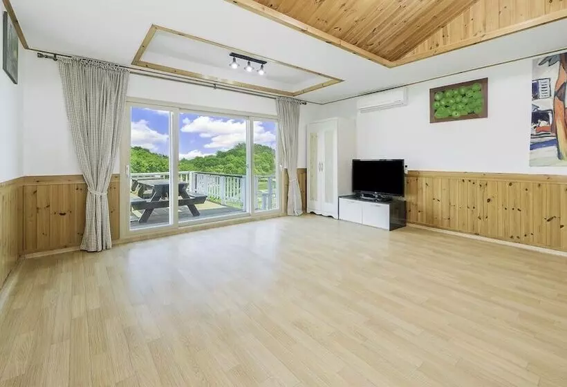 Namhae Hanuri Pension