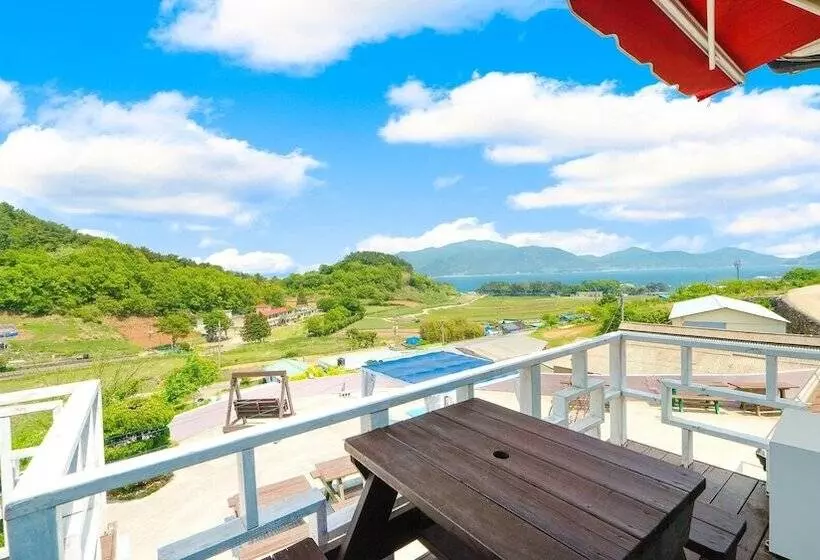 Namhae Hanuri Pension