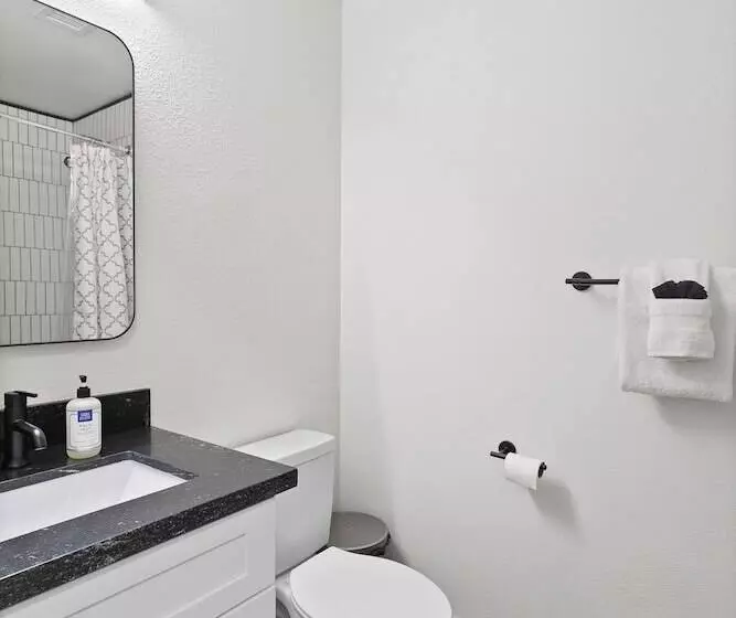 Majatalo El Descanso In Meyer Park   Heated Pool