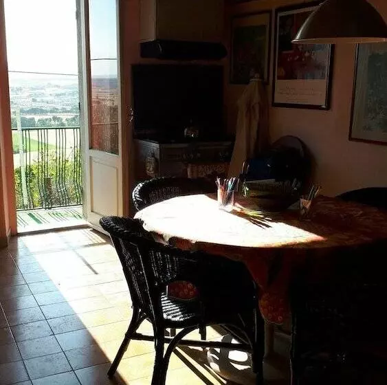 اقامتگاه Home Sweet Home With Panoramic Garden