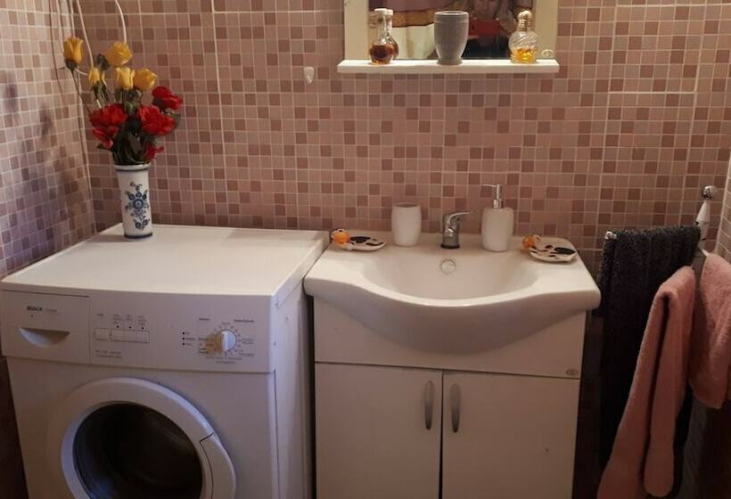 اقامتگاه Home Sweet Home With Panoramic Garden