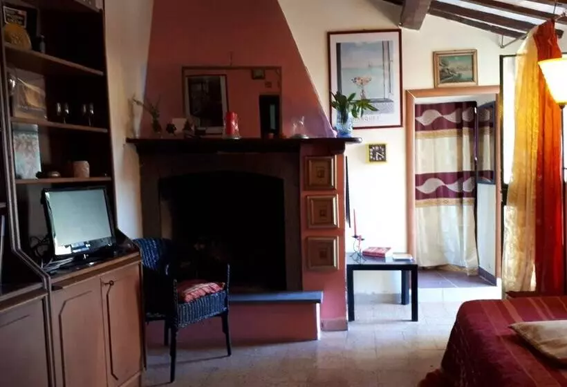 اقامتگاه Home Sweet Home With Panoramic Garden