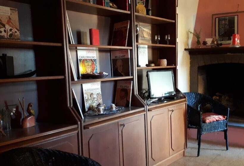 اقامتگاه Home Sweet Home With Panoramic Garden