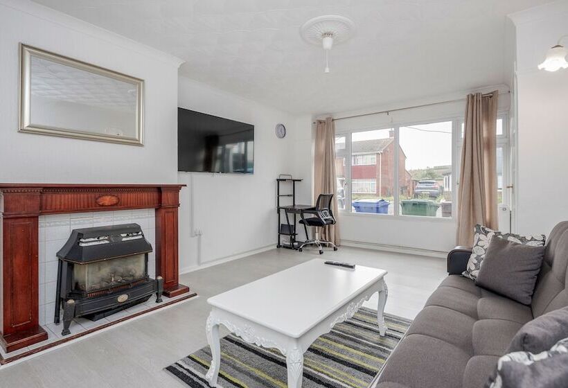 레지던스 Tms Lovely 3 Bed House Tilbury Free Parking