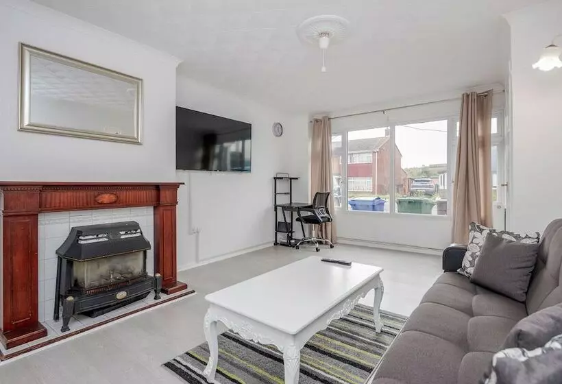 Residenssi Tms Lovely 3 Bed House Tilbury Free Parking