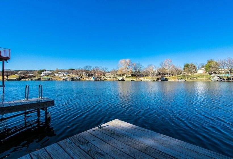 Pet Friendly Retreat On Lake Lbj!