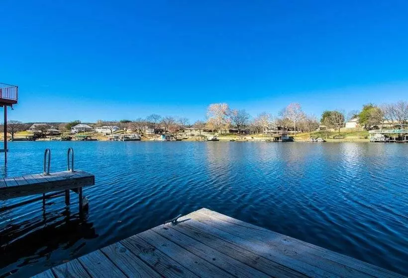 Pet Friendly Retreat On Lake Lbj!