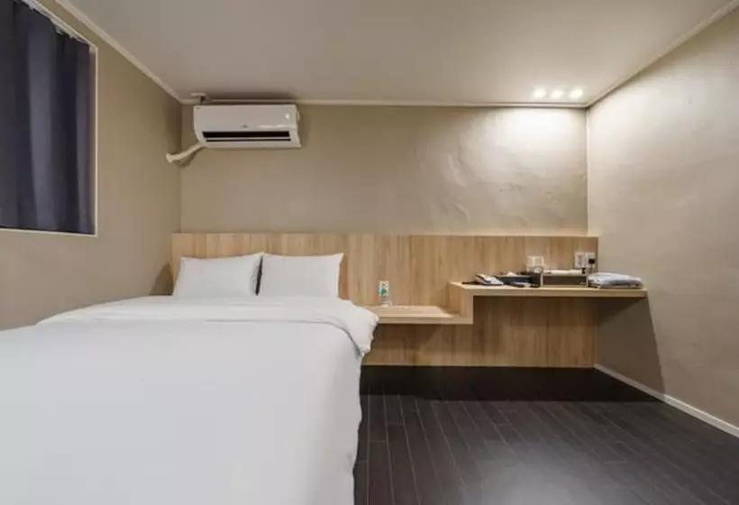 Suwon Movie Motel