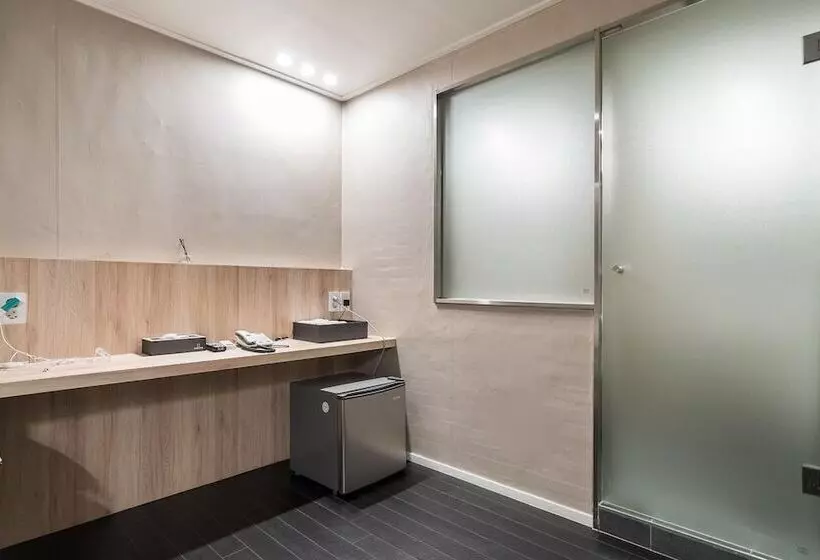 Suwon Movie Motel