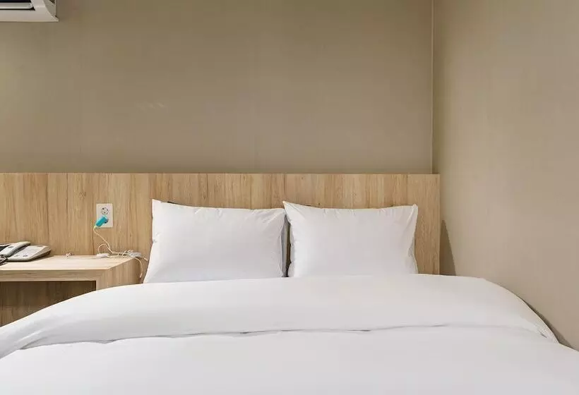 Suwon Movie Motel