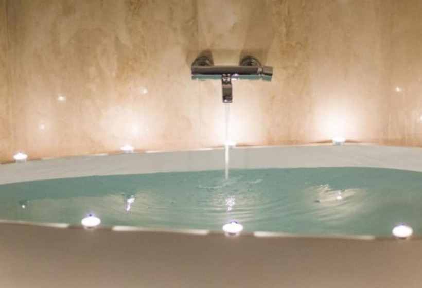 Taean Bohemia Village Pension