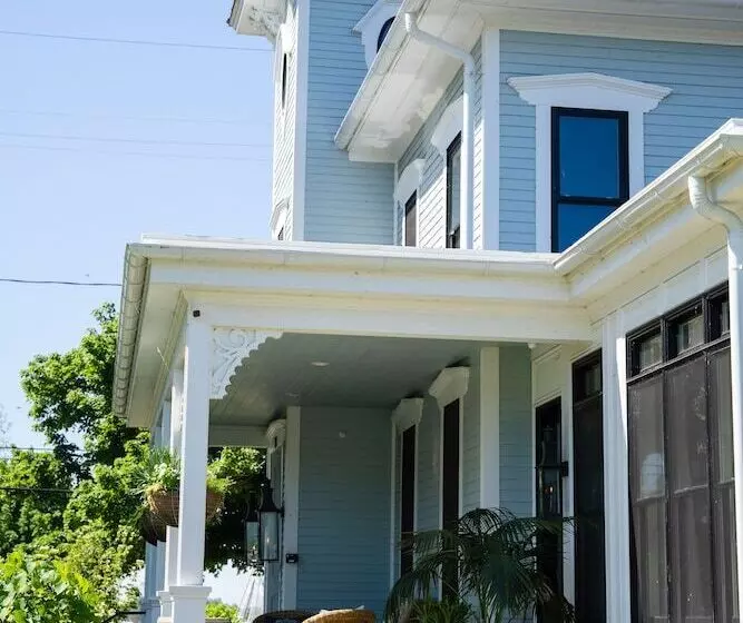 The Lilley Mansion Bed & Breakfast