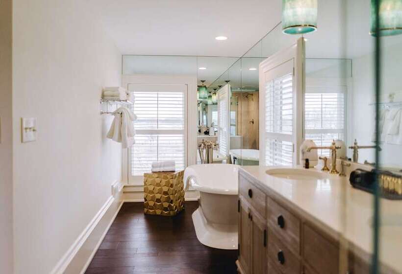 The Lilley Mansion Bed & Breakfast