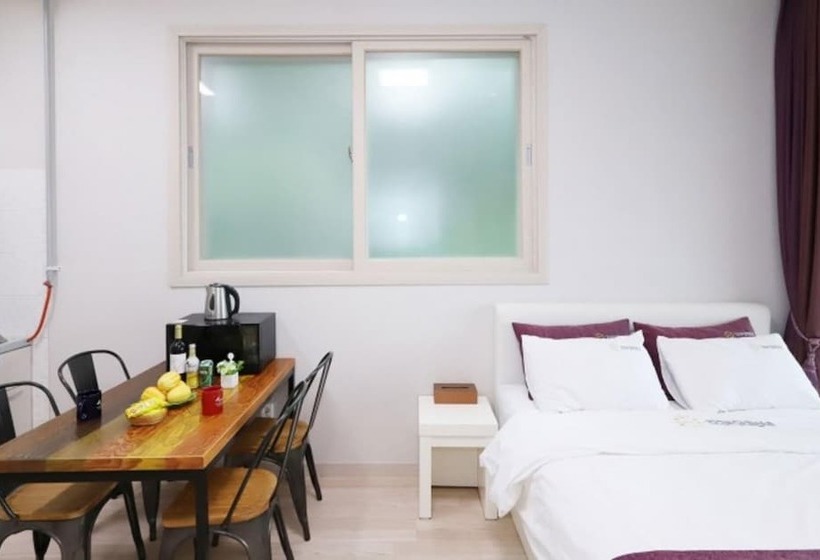 Yeosu Moraeal Pet Heated Pool Pension