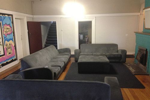 فندق صغير Oslo Hotel Backpackers