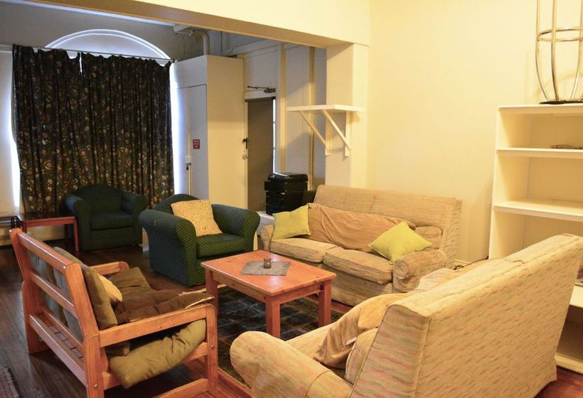 فندق صغير Oslo Hotel Backpackers