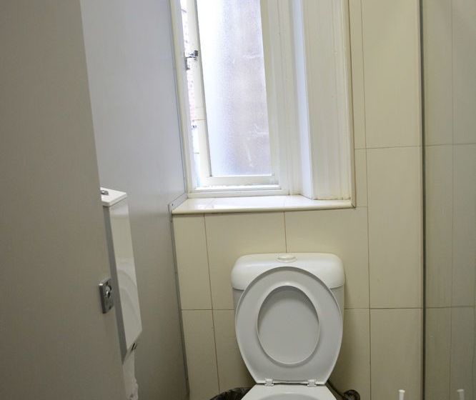 فندق صغير Oslo Hotel Backpackers