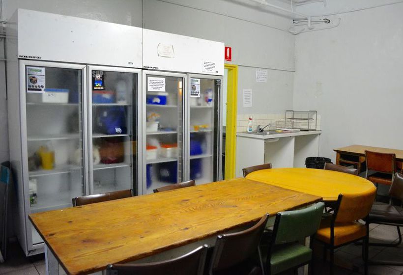 فندق صغير Oslo Hotel Backpackers