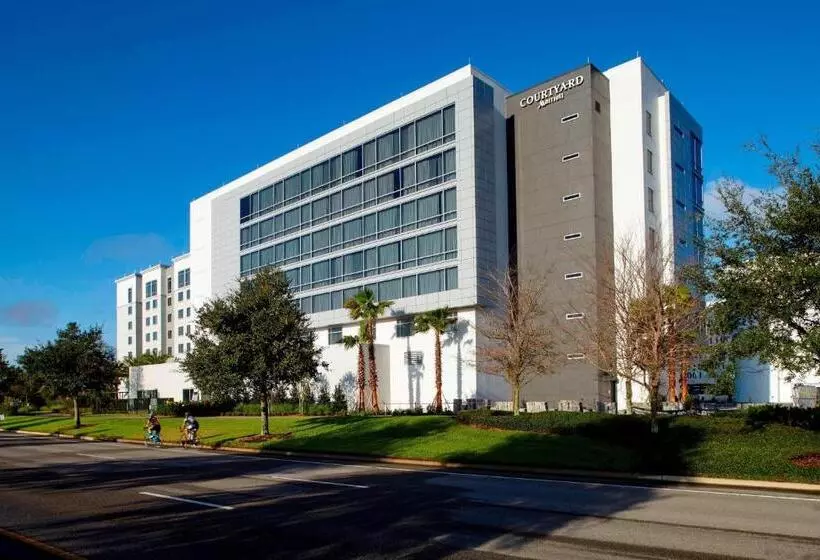 ホテル Courtyard By Marriott Orlando Lake Nona