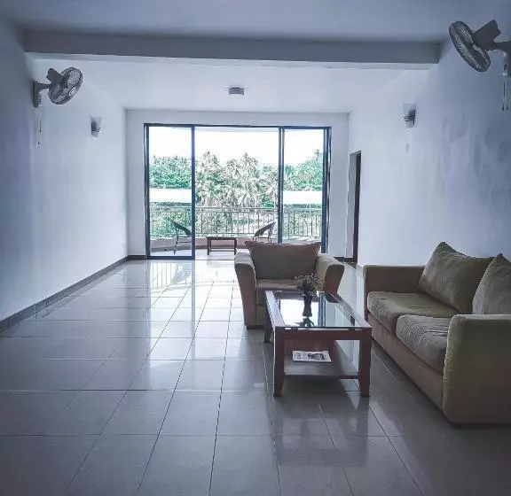 Hotel Elephant Park New Deal! Half Off Airport Pickups Available