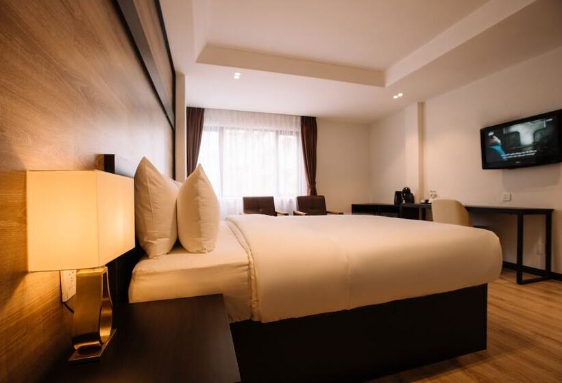 هتل The Chill Suites   City Center