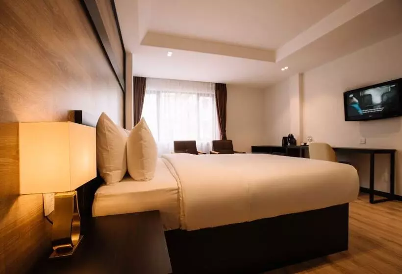 هتل The Chill Suites City Center