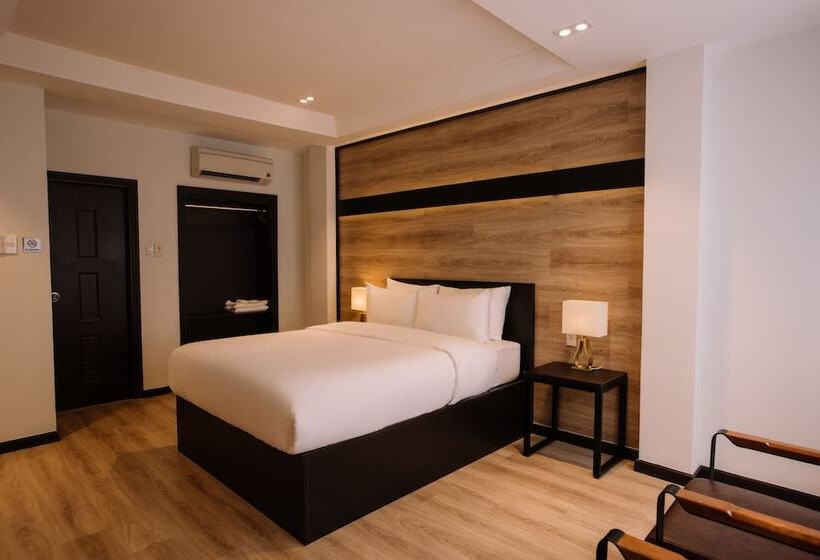 هتل The Chill Suites   City Center