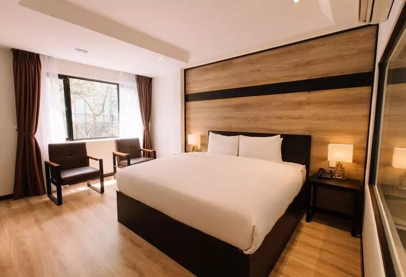 هتل The Chill Suites City Center