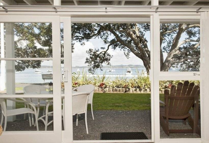 Отель Hananui Lodge And Apartments