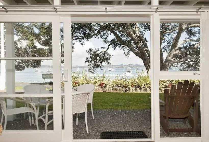 Отель Hananui Lodge And Apartments