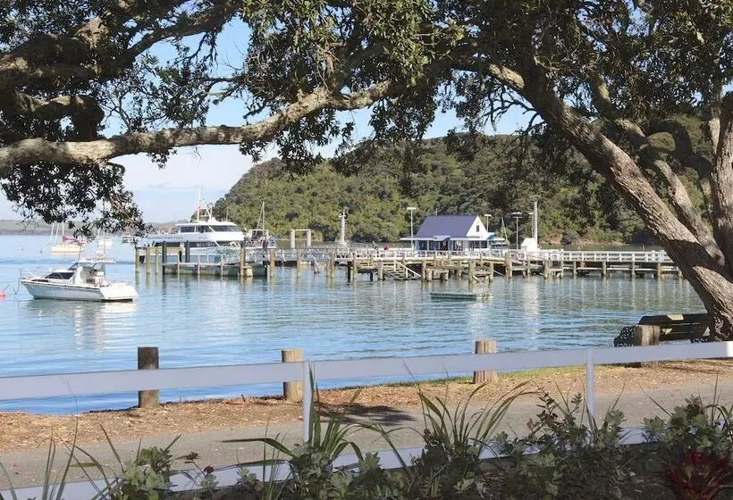 Отель Hananui Lodge And Apartments