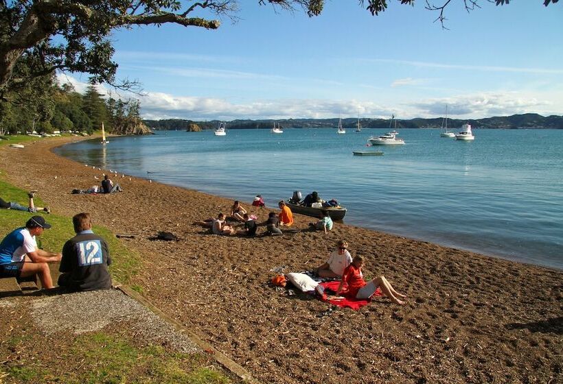 Отель Hananui Lodge And Apartments