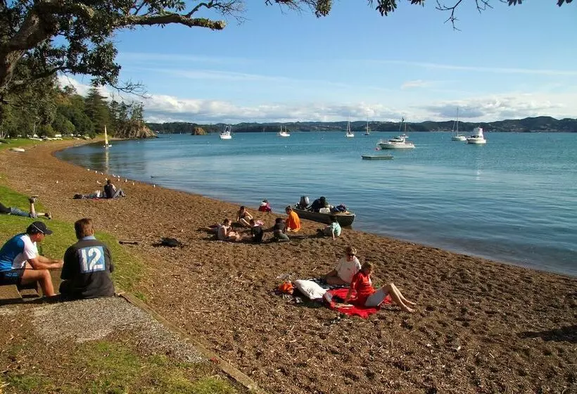 Отель Hananui Lodge And Apartments