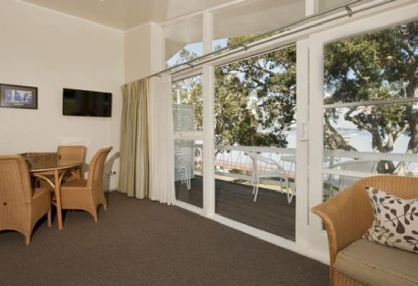 Отель Hananui Lodge And Apartments