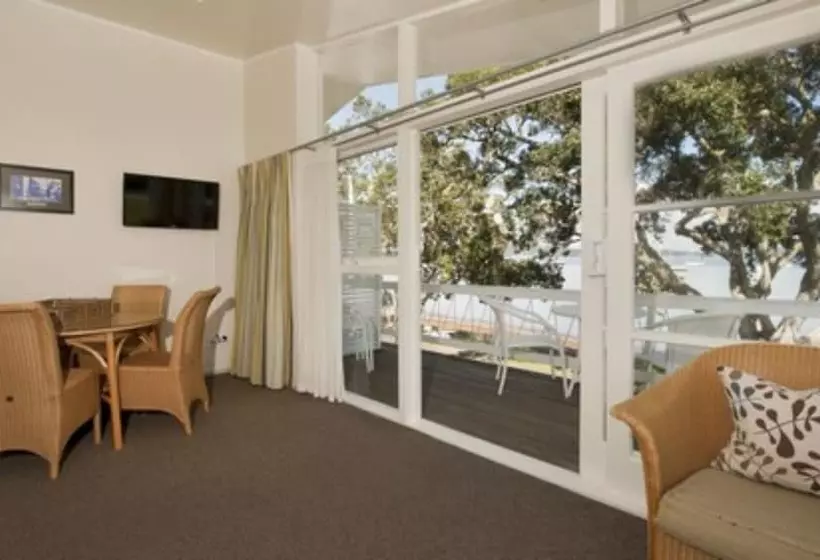 Отель Hananui Lodge And Apartments